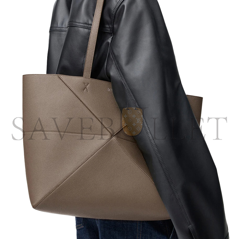 LOEWE MEDIUM HORIZONTAL PUZZLE FOLD TOTE IN SOFT GRAINED CALFSKIN A779PEWX04 (31.5*29*12.5cm)
